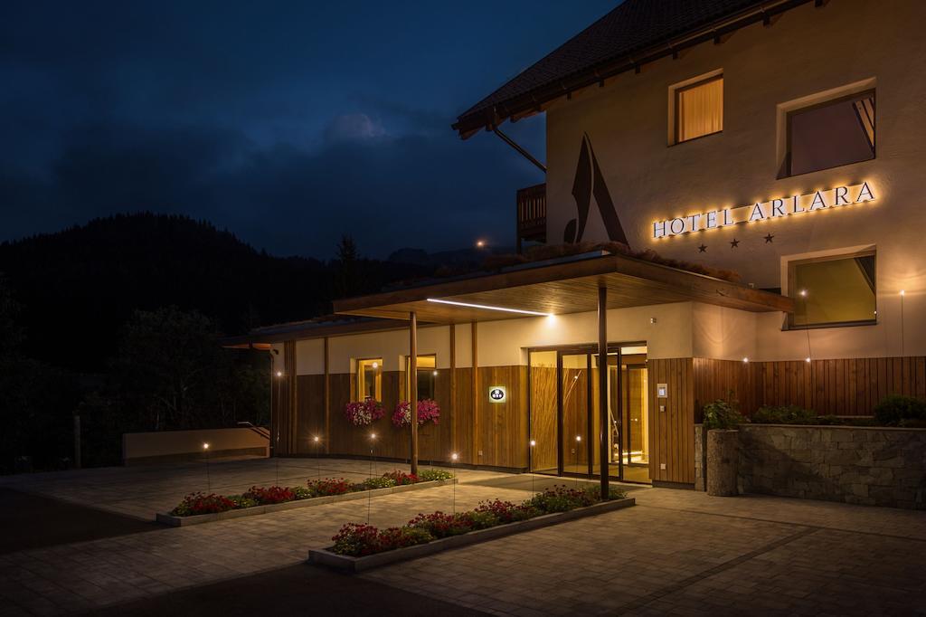 Hotel Arlara Corvara In Badia Luaran gambar