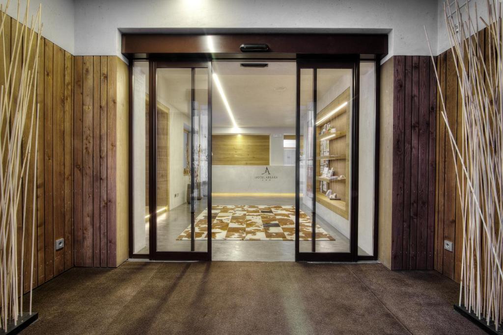 Hotel Arlara Corvara In Badia Luaran gambar
