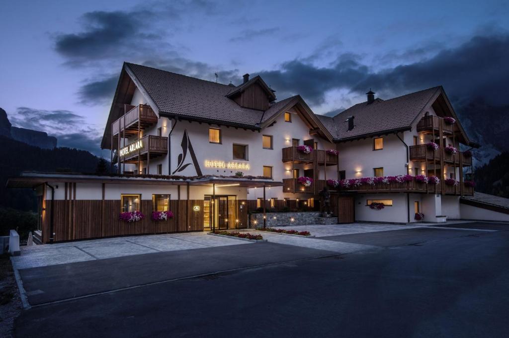 Hotel Arlara Corvara In Badia Luaran gambar