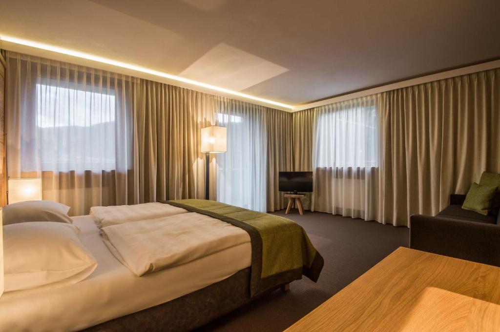 Hotel Arlara Corvara In Badia Bilik gambar